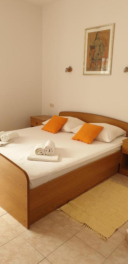 Apartments Ivanovski Rab Town Ngoại thất bức ảnh