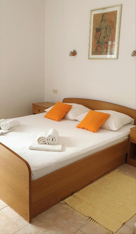 Apartments Ivanovski Rab Town Ngoại thất bức ảnh