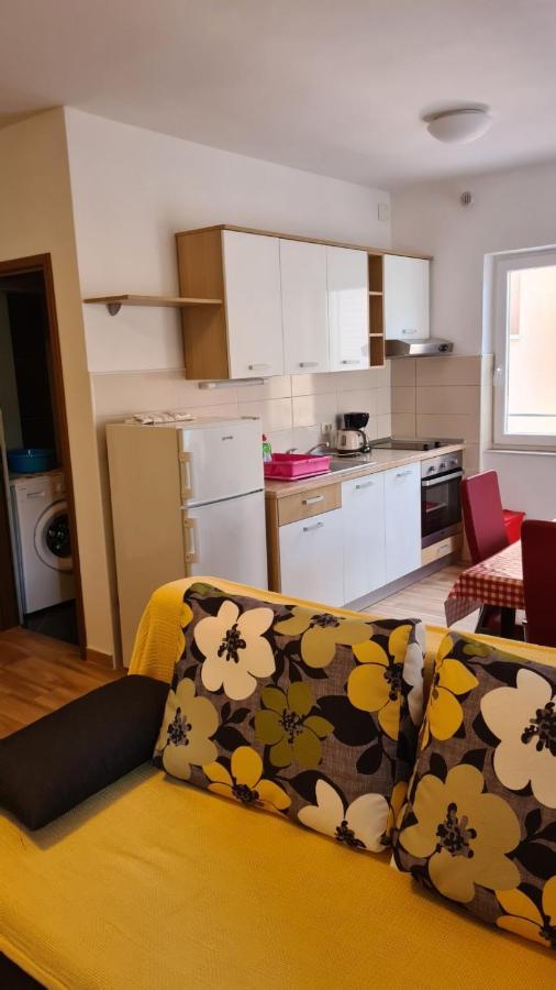 Apartments Ivanovski Rab Town Ngoại thất bức ảnh