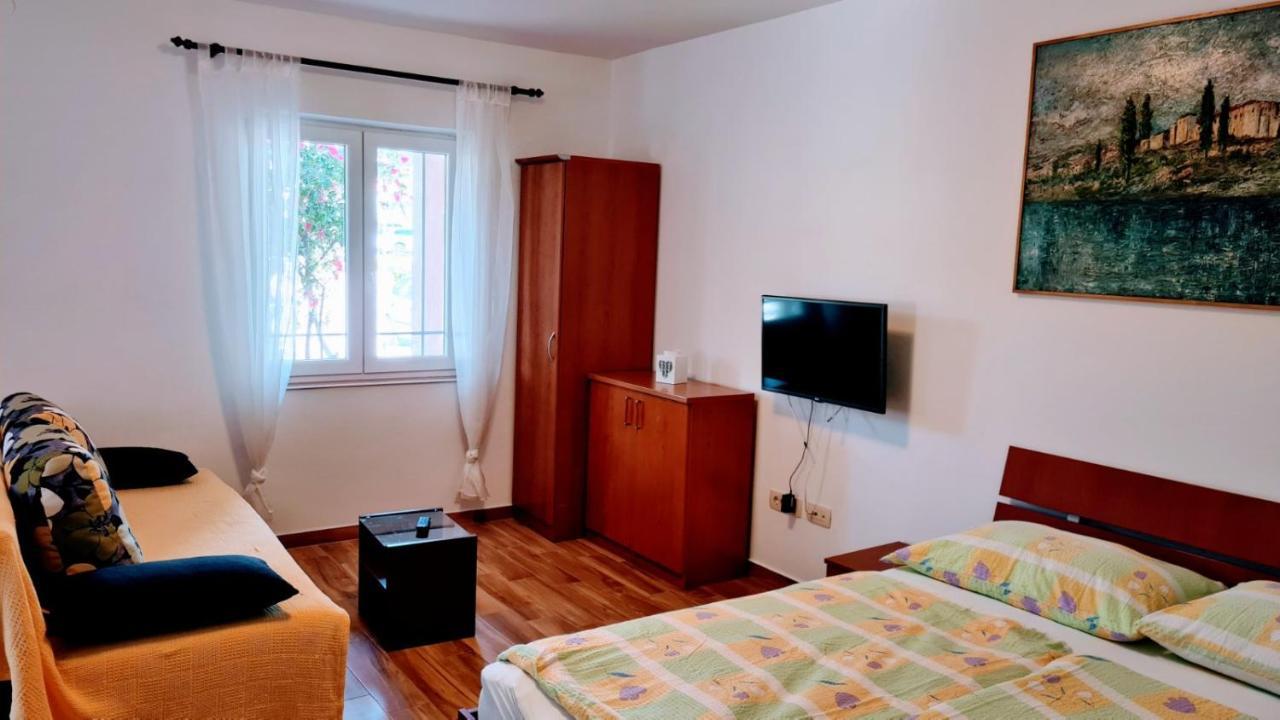 Apartments Ivanovski Rab Town Ngoại thất bức ảnh