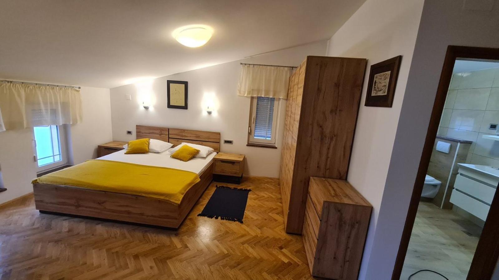 Apartments Ivanovski Rab Town Ngoại thất bức ảnh