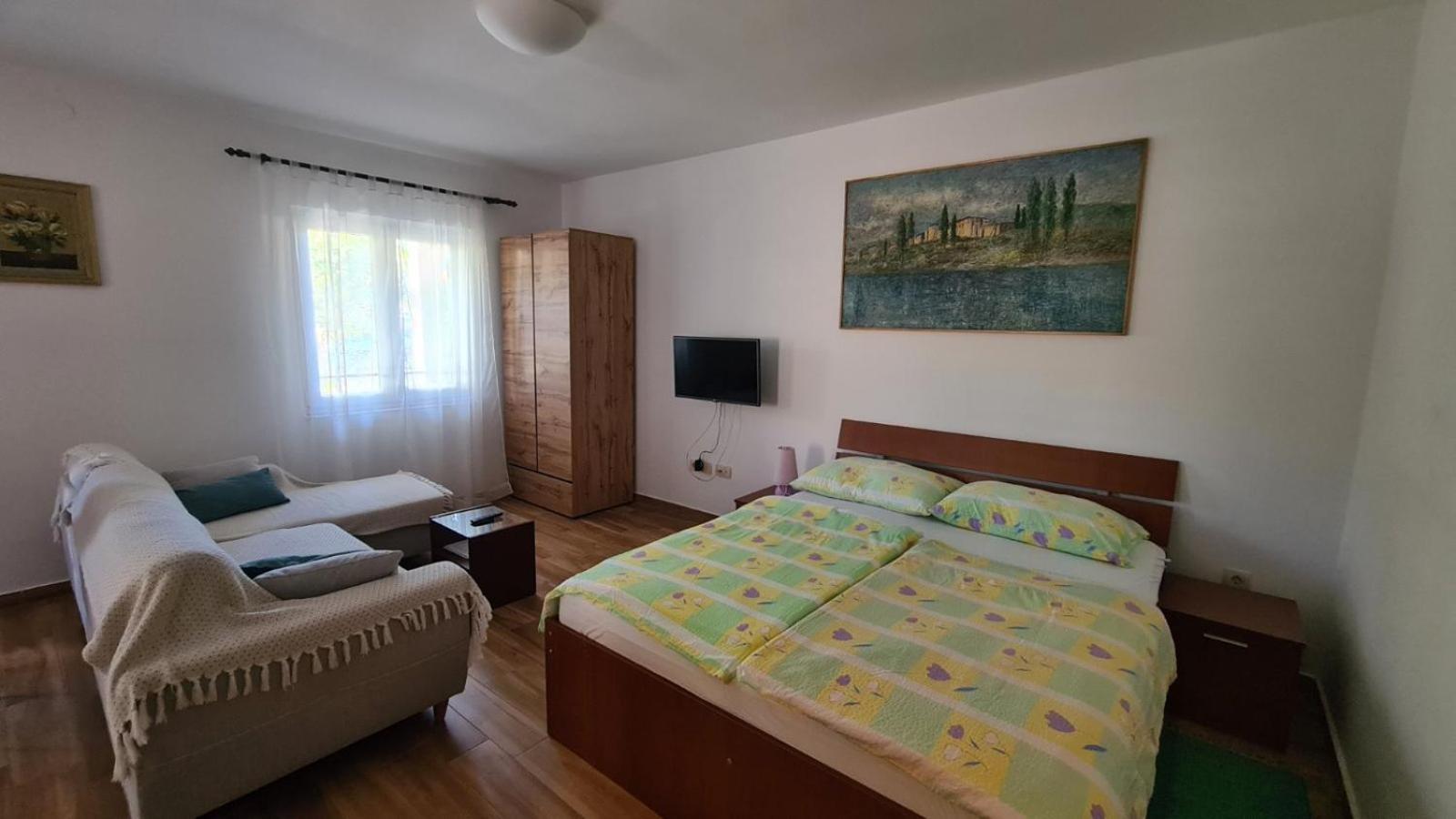 Apartments Ivanovski Rab Town Ngoại thất bức ảnh
