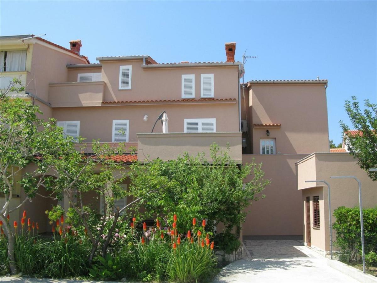 Apartments Ivanovski Rab Town Ngoại thất bức ảnh